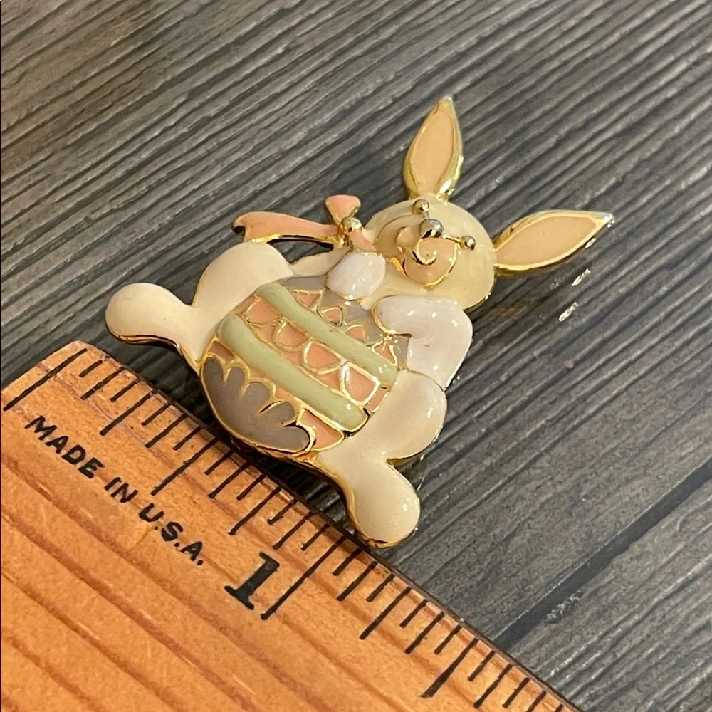 Vintage Steinmetz Gold-tone & Cream Enamel Bunny Brooch